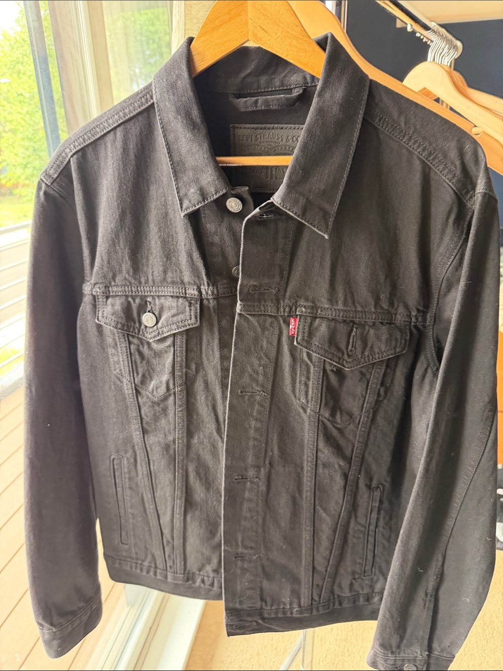 NWOT Levi's Black Denim Trucker Jacket - Men's Lightweight Shirt Jacket